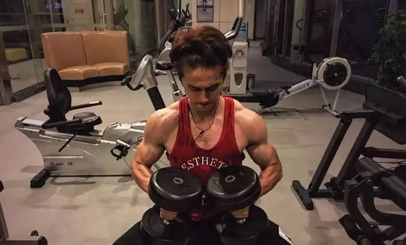 除了彭于晏娱乐圈也就他的肉体让女人着迷