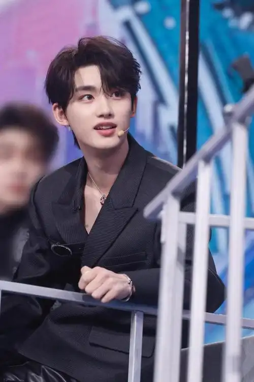 女生最喜欢的美甲类型丁程鑫回答长短没