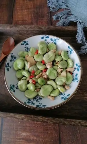 肉末炒蚕豆的做法_肉末炒蚕豆怎么做_花凝雨嫣_美食杰