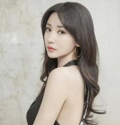 筷子腿,排骨胸是浪姐标配?这些珠圆玉润的女星难道不更有味道?