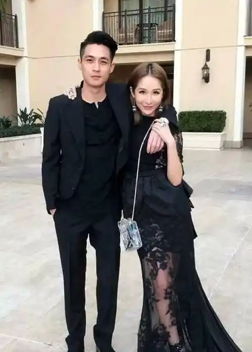 萧亚轩分手:爱可以战胜一切,前提是你得爱自己_男友_感情_安全感