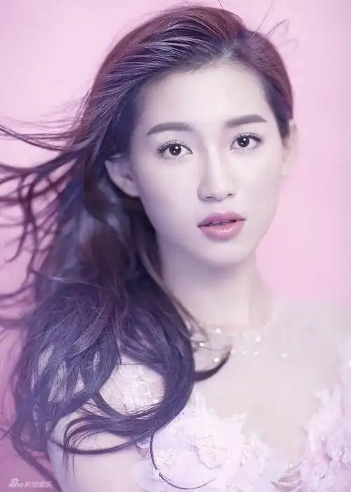 苏青粉色唯美写真 大气端庄仙气飘飘 : 苏青最新粉色写真曝光尽显大气