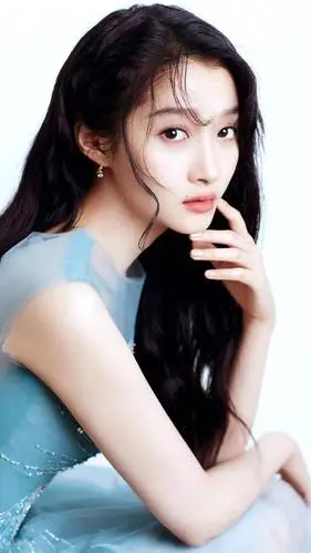 演员关晓彤,90后四小花旦之一,从国民闺女到闪耀的女明星