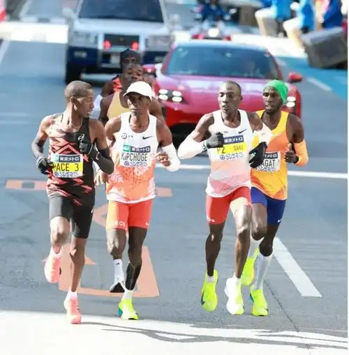 基普鲁托vs基普乔格完胜,男女双破东京马拉松赛道记录|基普鲁托|基普