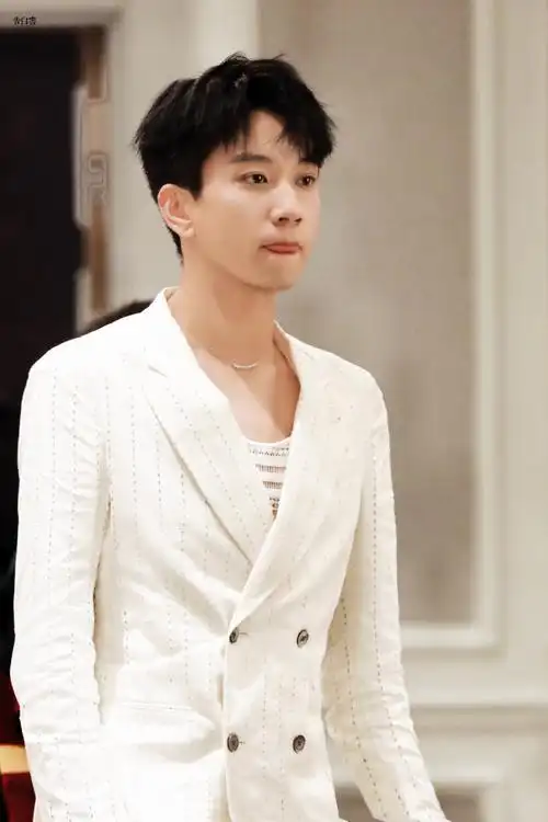 打斯诺克了#3836383936333731@王子奇是演员王子奇