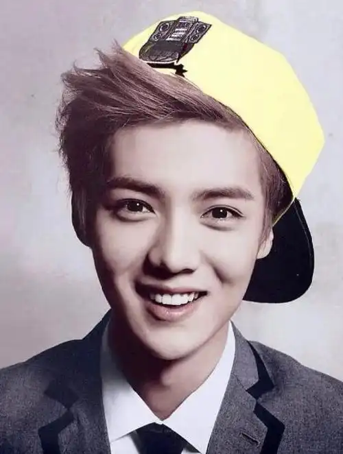 鹿晗明眸皓齿括弧笑真美妙温柔又有力量