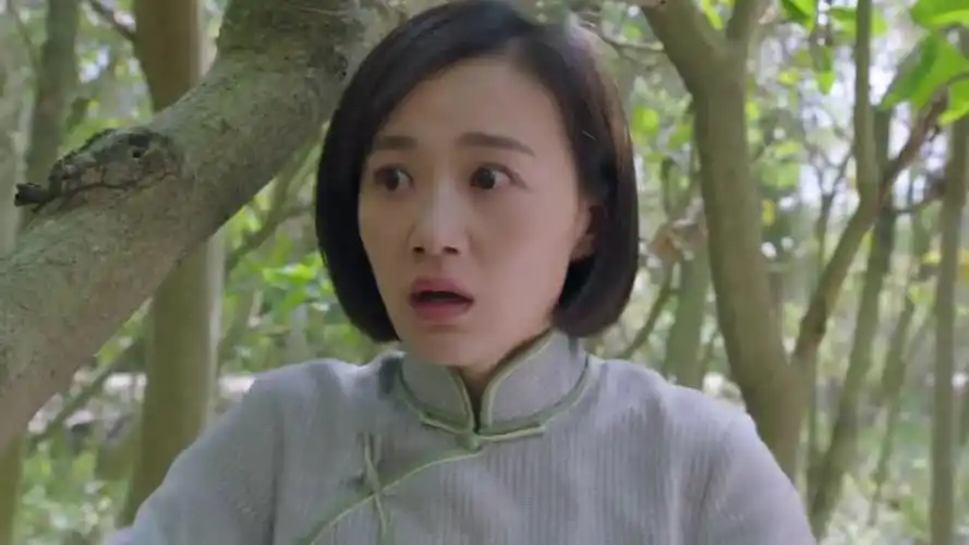 《红鲨突击》来自战菁一的心灵净化,给你个眼神自己体会-影视综视频