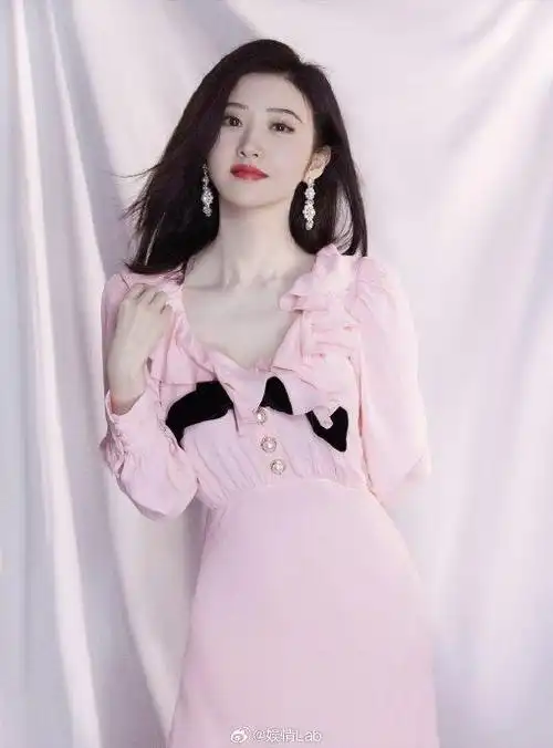 丨漂亮姐姐@景甜 原来喜欢五颜六色的东西……|景甜|衣服|四海_新浪