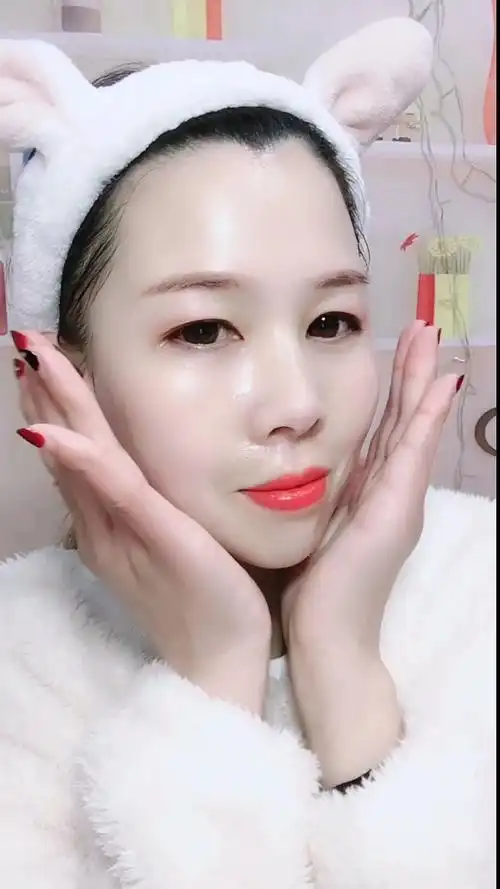 护肤#晚上涂,早上撕,一夜之后完全吸收,皮肤细腻光滑有光泽!