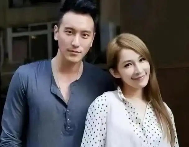 萧亚轩又有新恋情?男方是小15岁混血帅哥,女方回应称未来很难讲