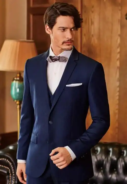 优雅动人look 1商务西装的风格特点与其所在的场合氛围是有密切关系的