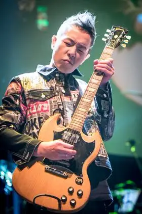 黄贯中 - 求真百科