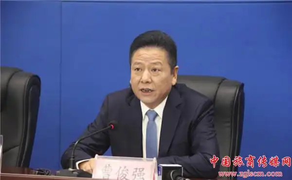 新闻 社会热点     陕西省汉中市南郑区委副书记,区长曹俊强作"勠力