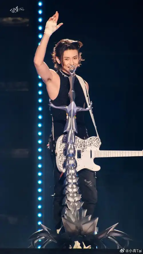 小鬼王琳凯超话公主请看帅哥#2023亚洲青年音乐盛典