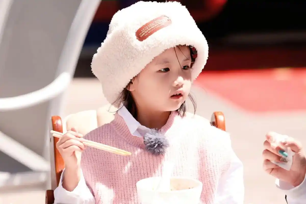 允儿是世界上最可爱的女孩子吧.从第一季到现在,最喜欢的女鹅! - 抖音