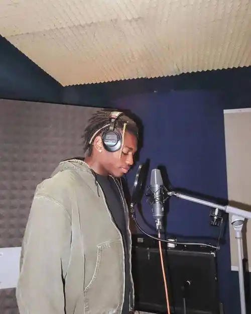 原创拉斐尔莱昂一个被足球耽误的说唱歌手