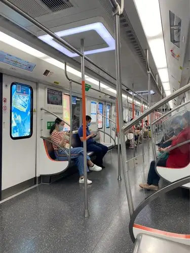 疫情期间第一次坐地铁,7号线防控不错!