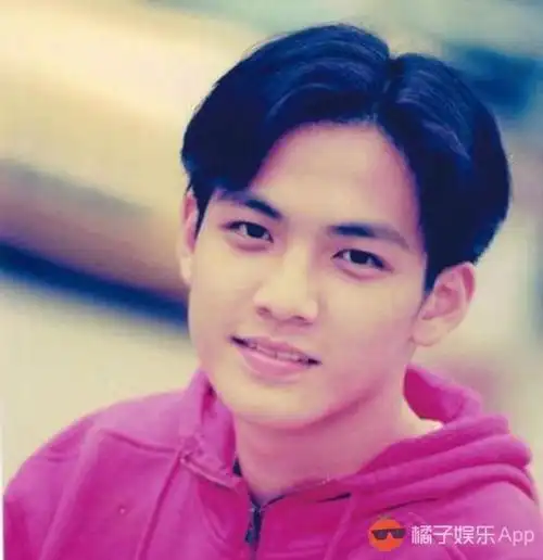 谢易桦谢易桦的近照