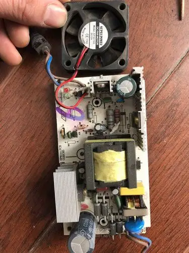 拆雅迪电动车48v充电器