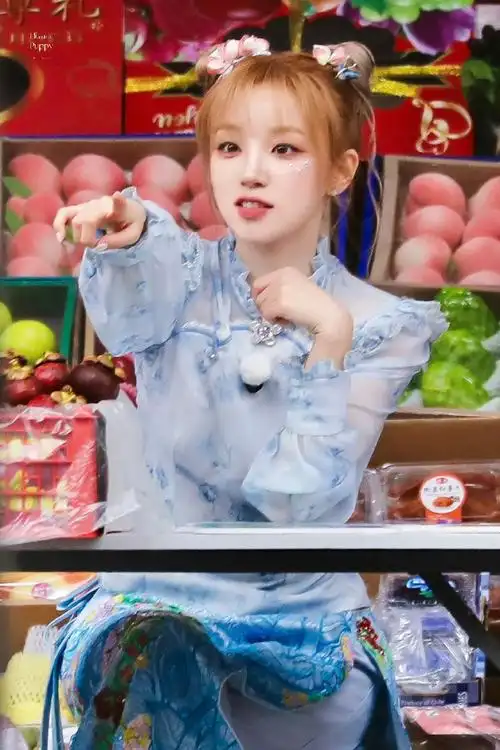 宋雨琦中式双丸子头##奔跑吧路透