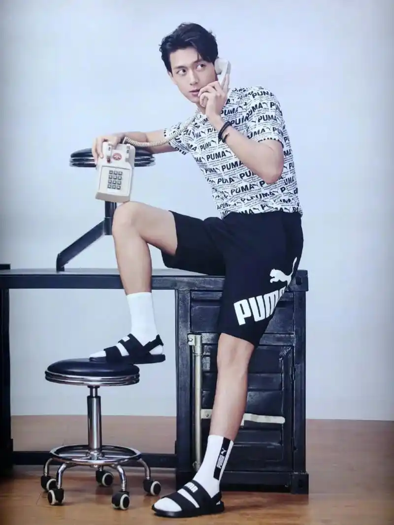 puma 缓震凉鞋还有刘昊然也在穿,不愧是合格的代言人.