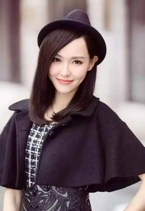 唐嫣短发美出新高度,网友:像年轻了十岁!_齐刘海_造型_爱情