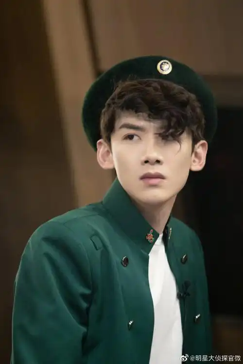 明星大侦探#【《#夜半酒店#》Ⅱ高清剧照】无论何时何地,何种造型白