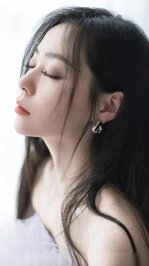 歌手张靓颖歌声动听漂亮大方来看美照