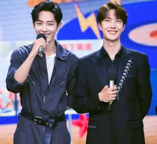 《陈情令》早已结局,可肖战,王一博的热度却久久没有褪去,二人的咖位