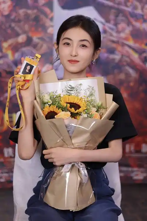 张子枫谈《志愿军:存亡之战》动情哭戏 聊与朱一龙温馨兄妹情