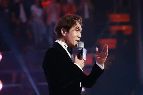 央视发文悼念李咏:感谢你把欢乐笑声留给观众