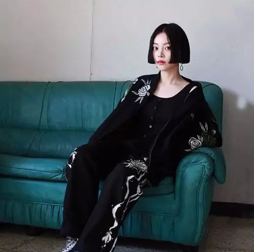 线条感齐耳短发