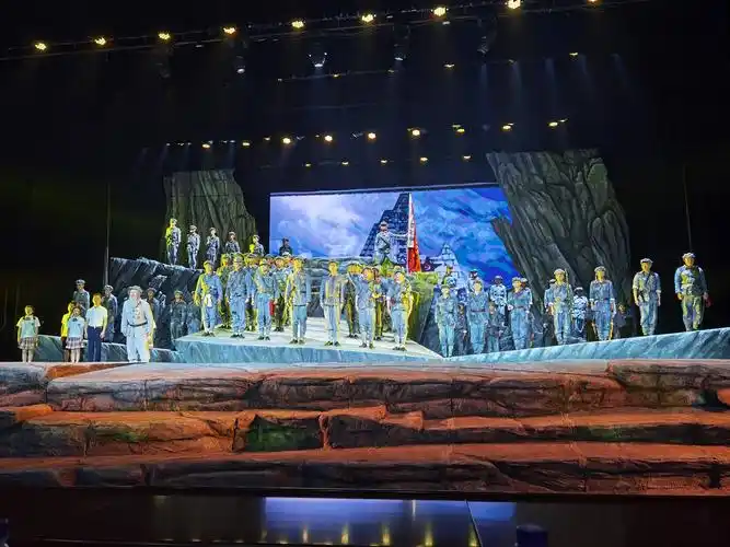 大型舞台剧《困牛山红军壮举》在碧江首演