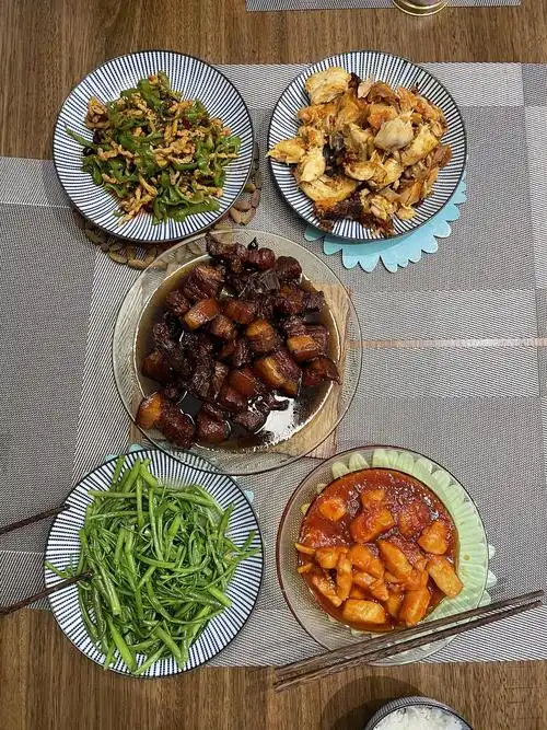 五一回家家里的饭