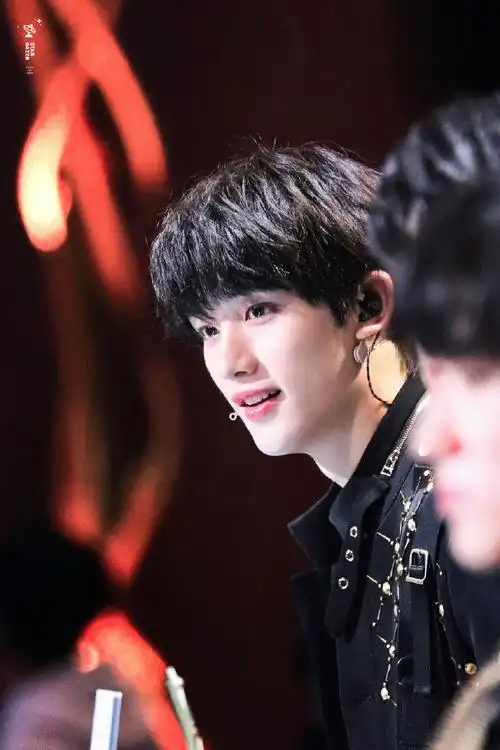 丁程鑫快乐大本营