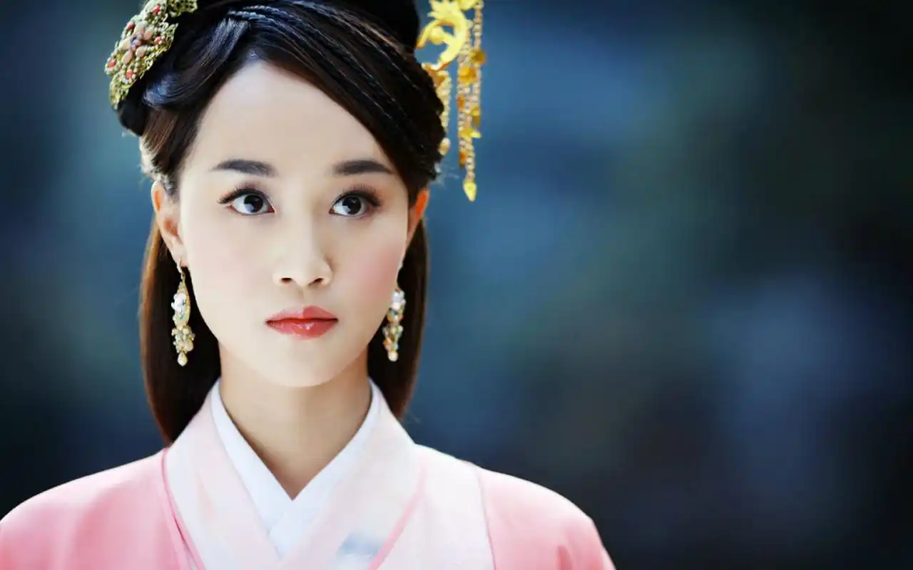 蓝盈莹《山海经之赤影传说》人物剧照桌面壁纸