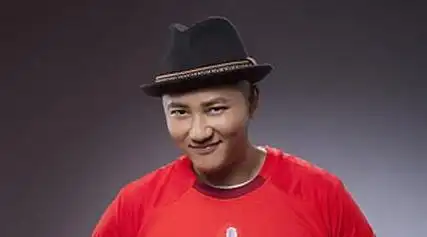 早前网上有传闻说毛俊杰的老公是关喆,就是那个曾经在《中国好声音》