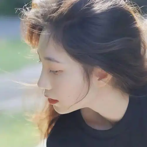 「女生头像」有人终生怀念某一年的夏天._少问