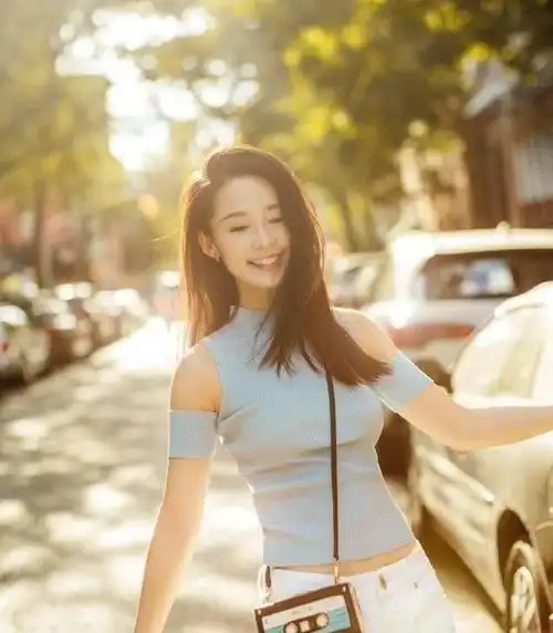 "人间尤物"李沁太美了!眼神勾人初恋女神,男人们的梦中老婆