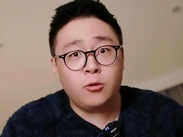 童星郝劭文近况曝光,7岁继女乖巧可爱,与妻子低调举办婚礼