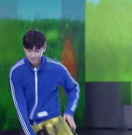 邓伦十一岁参加市运会曾是跳高运动员网友凤凰你是要上天吗