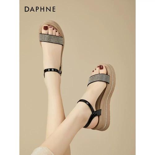 达芙妮坡跟凉鞋女款夏季2024新款增高厚底妈妈鞋子软底百搭松糕鞋