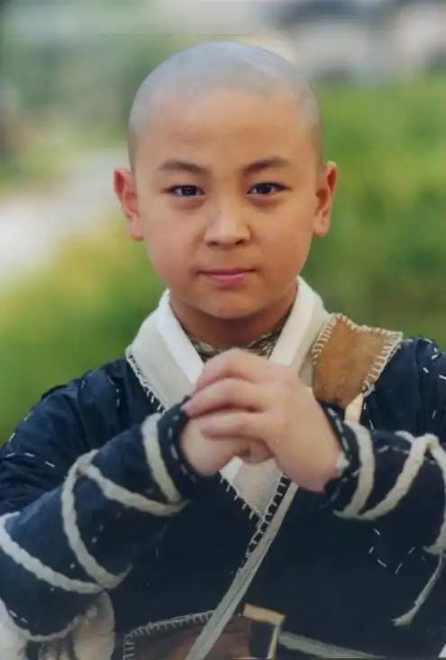 释小龙为何突然糊了看他父亲干的那些事就一点都不奇怪了