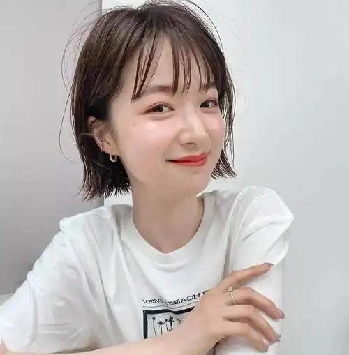 头发油2021年已成为时尚