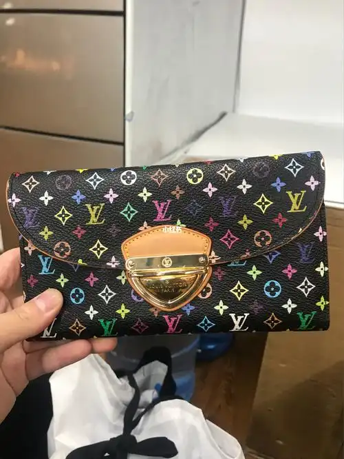 lv路易威登黑三彩包包钱包鉴定