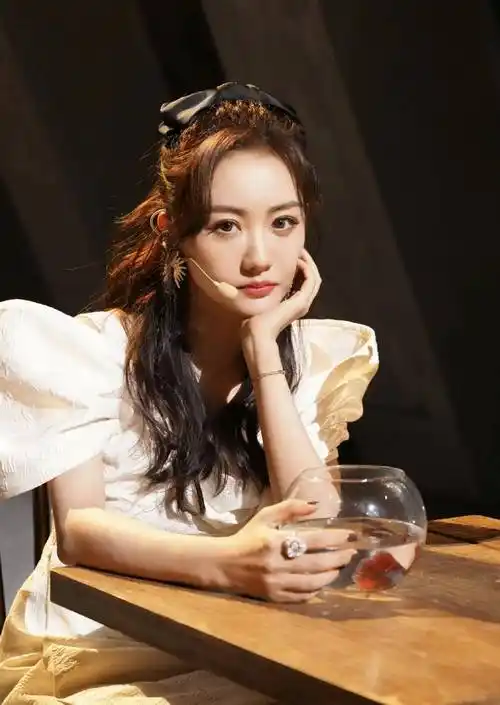 杨蓉写真合集珍藏:清新淡雅,恬静温婉