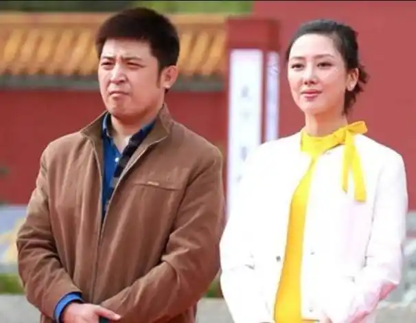 春晚红人孙涛,为什么红了25年没绯闻?看他妻子是谁就知道原因了
