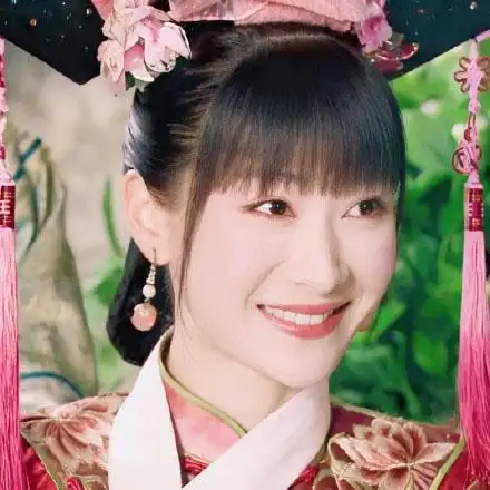 安陵容旗头装古风头像