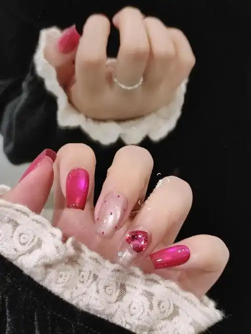 姐妹们最近风很大的 火龙果猫眼系列美甲 安排上,黑黄皮的福音,巨显手