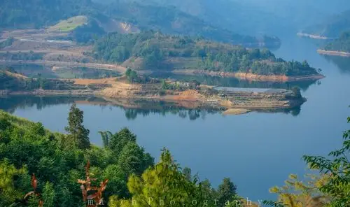 让我们一起去邂逅江东那一江春水吧